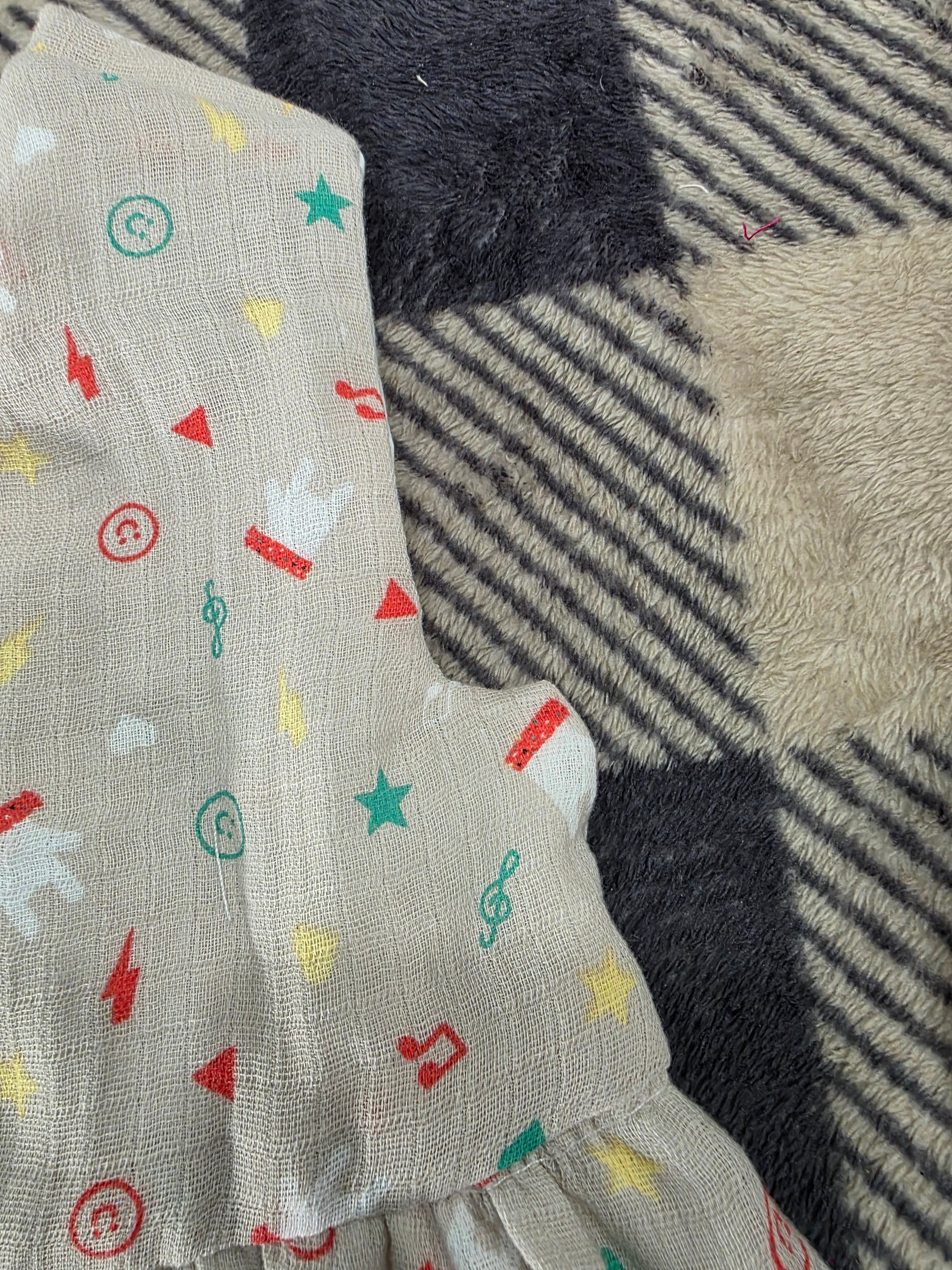 Musical Stars Baby Romper 6 Months with Hat